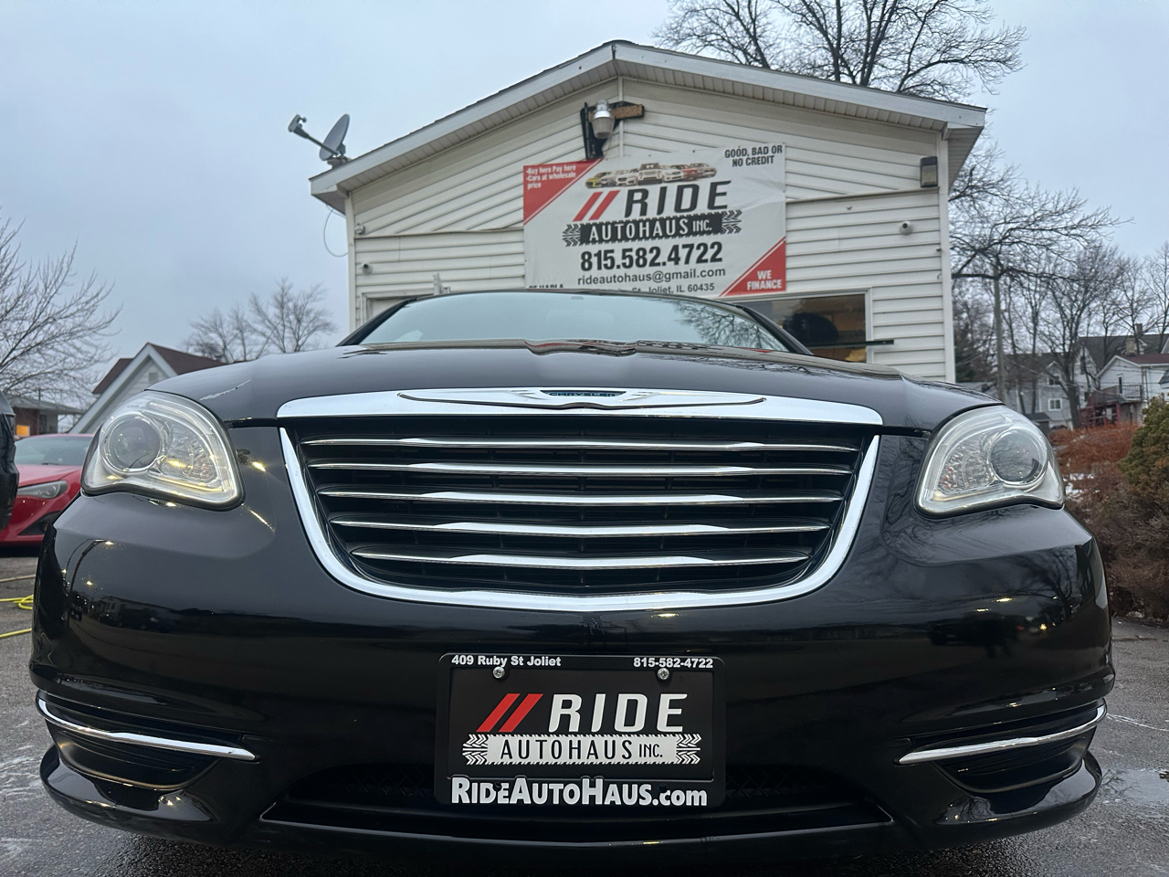 2011 Chrysler 200 Touring's photo