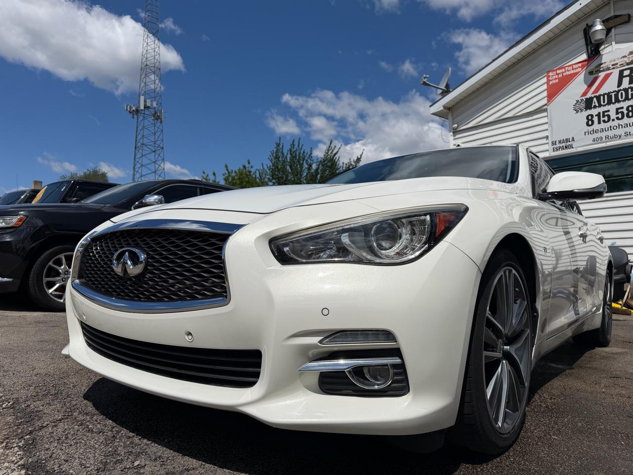 2015 INFINITI Q50