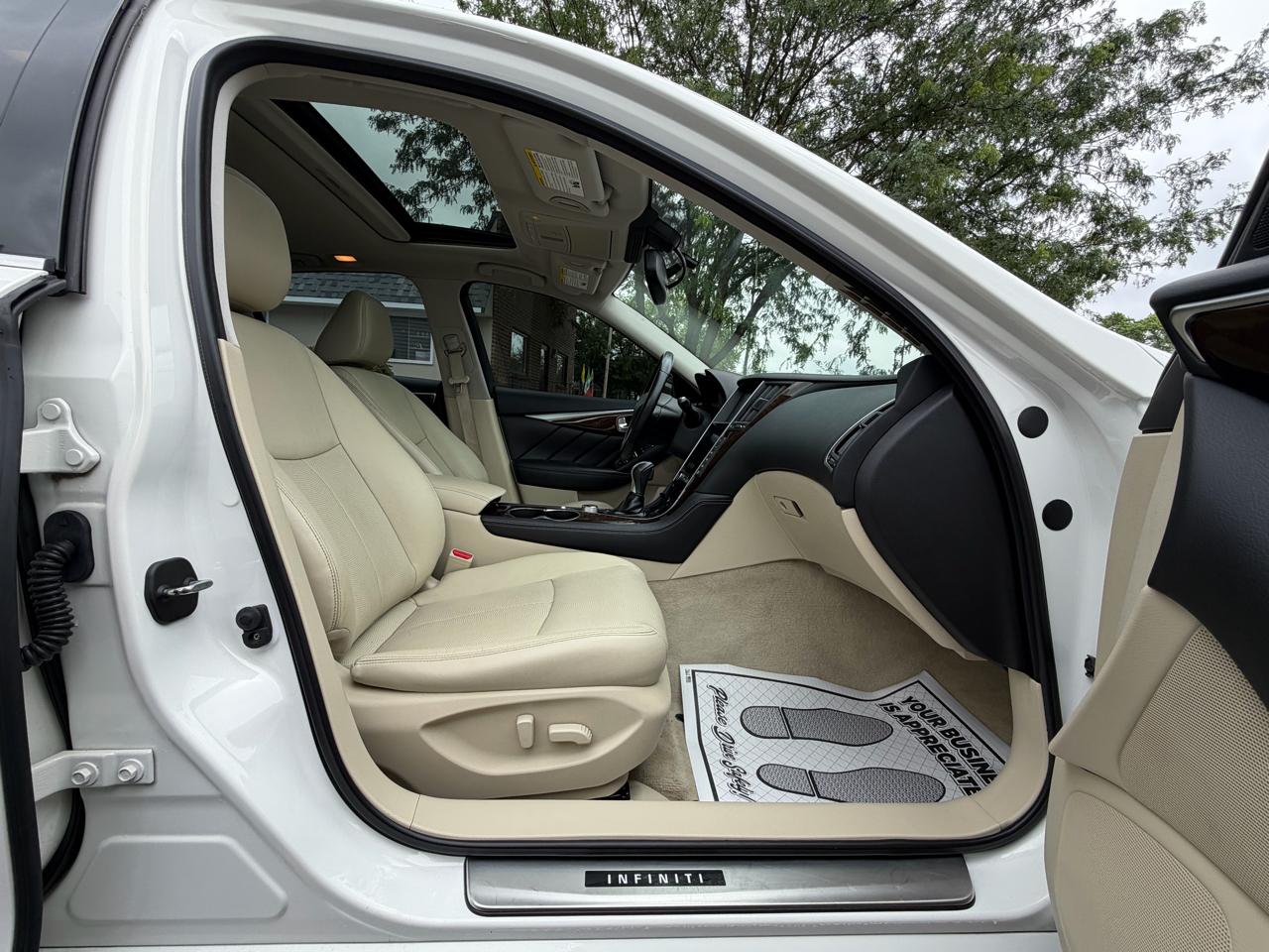 2015 INFINITI Q50 Premium - Photo 14