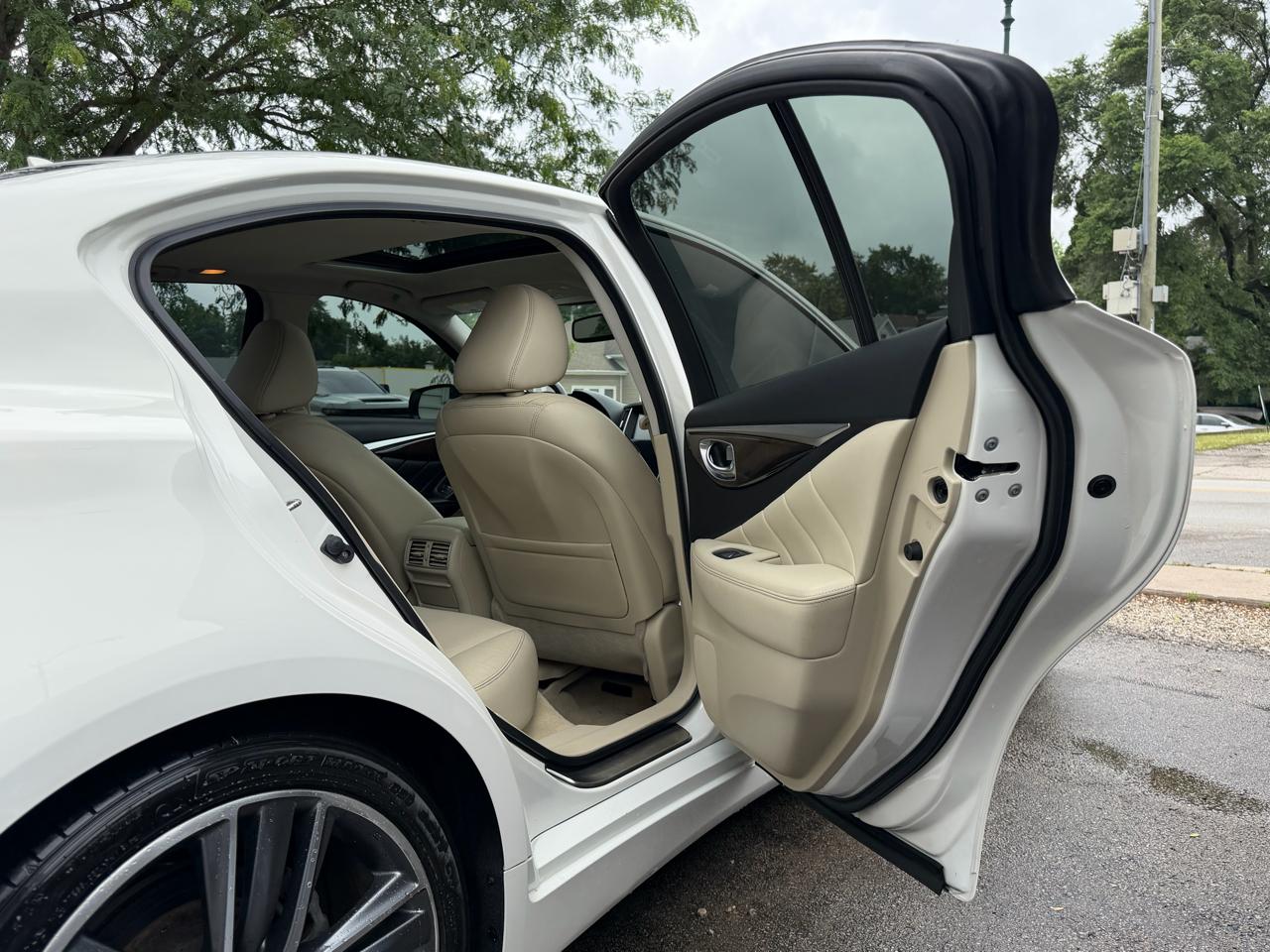 2015 INFINITI Q50 Premium - Photo 15