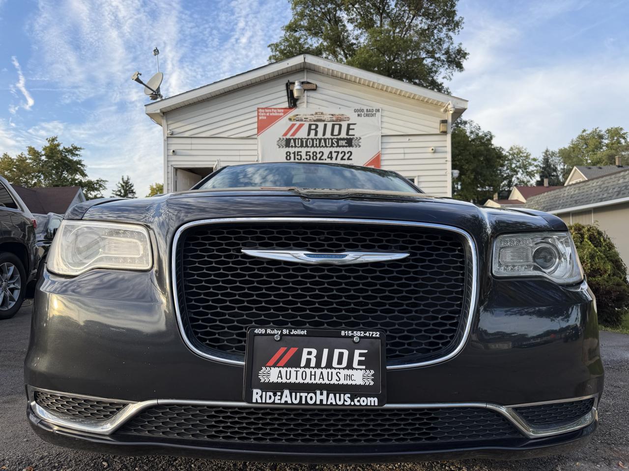 2017 Chrysler 300