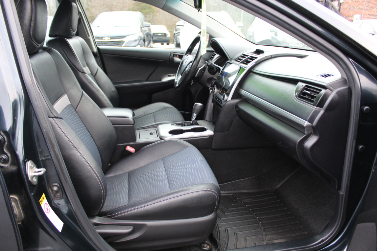 Toyota Camry 2014.5 4dr Sdn I4 Auto SE Sport (Natl) 2014