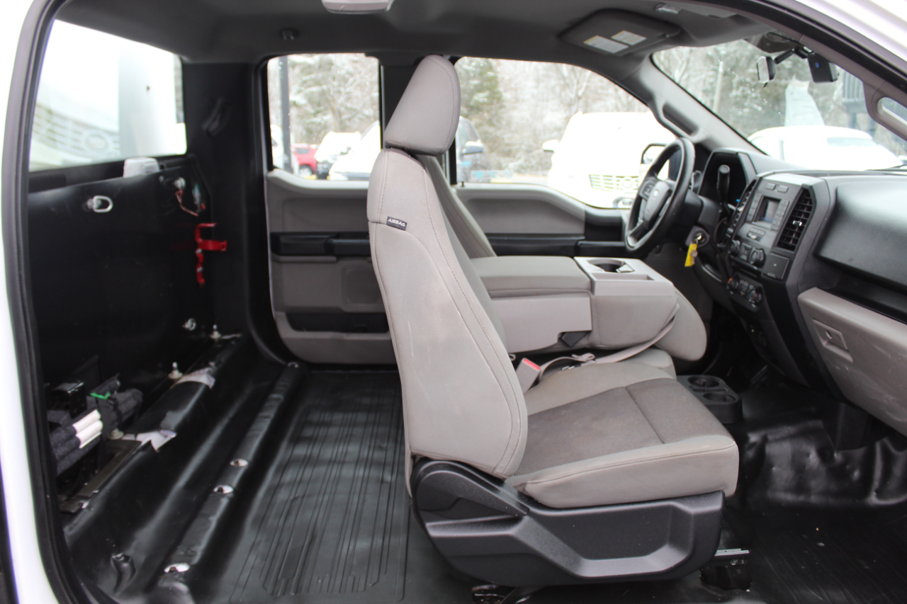 Ford F-150 XL SuperCab 2WD 2017