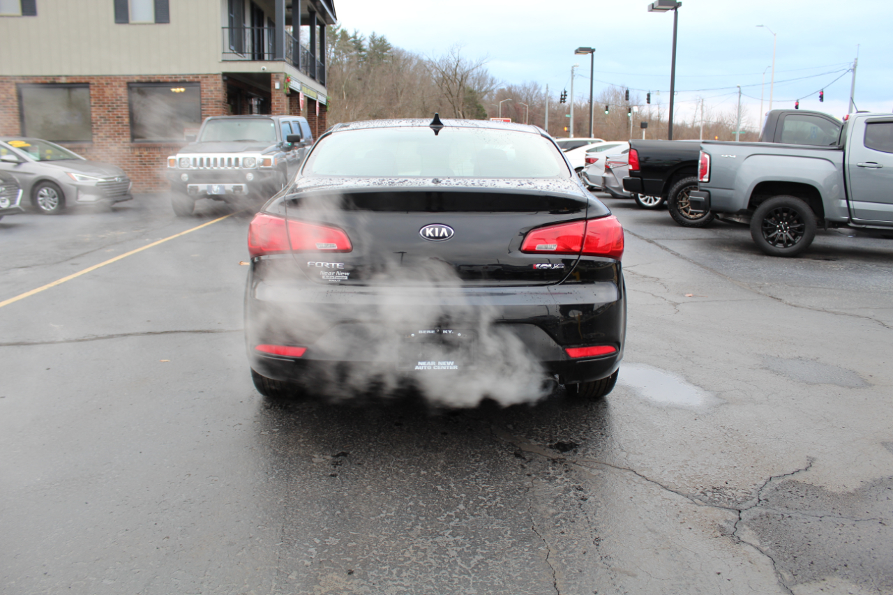 Kia Forte Koup 2dr Cpe Auto EX 2015