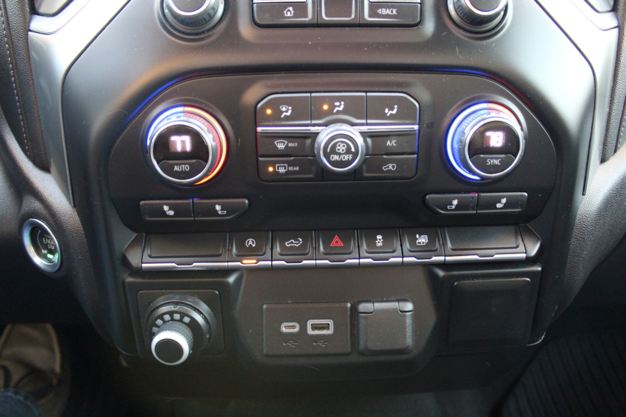 Chevrolet Silverado 1500 4WD Crew Cab 147" LT 2020