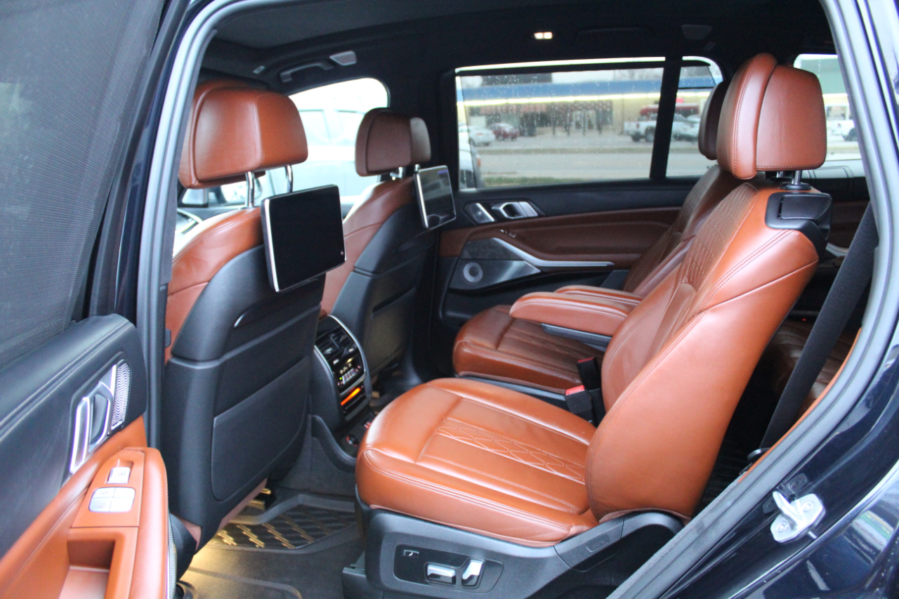 BMW X7 xDrive50i Sports Activity Vehicle 2019