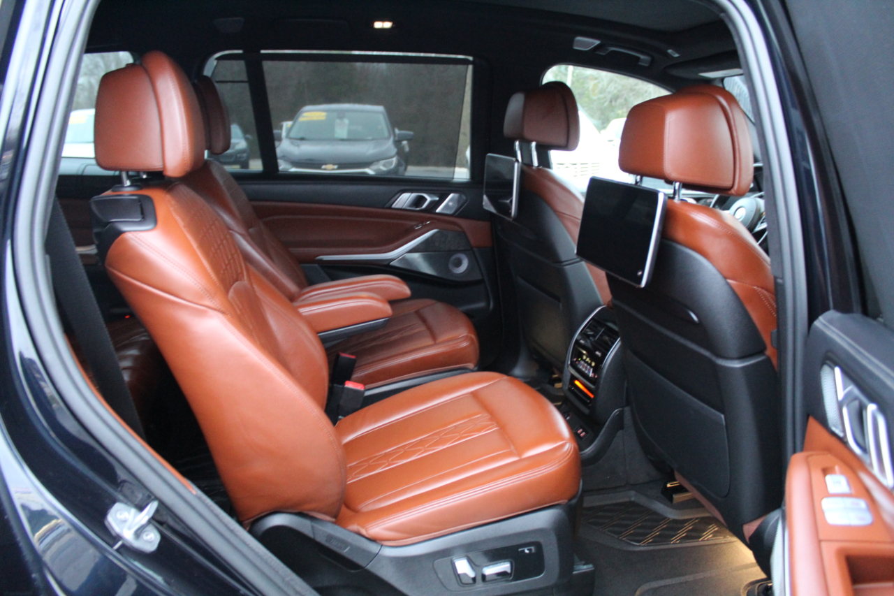 BMW X7 xDrive50i Sports Activity Vehicle 2019