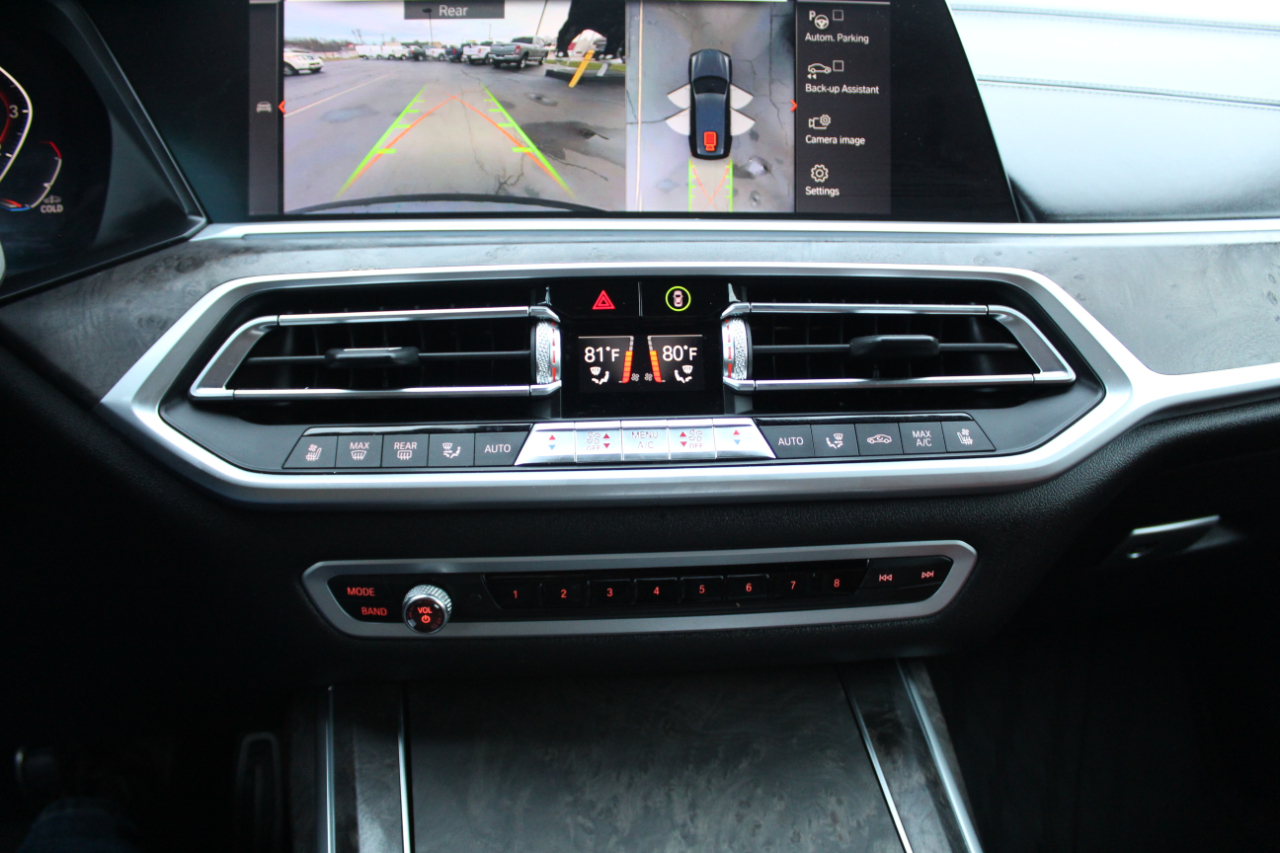 BMW X7 xDrive50i Sports Activity Vehicle 2019