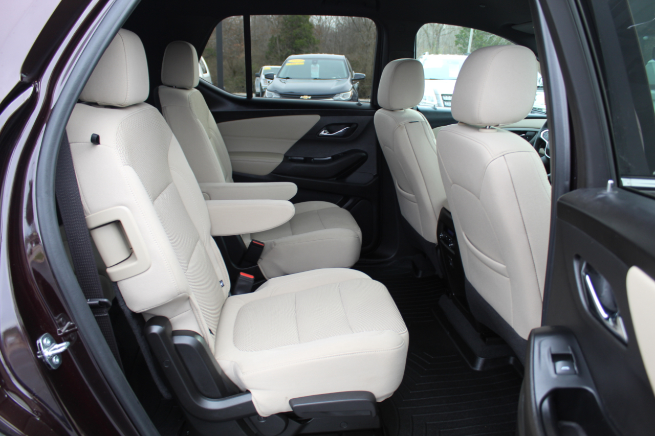 Chevrolet Traverse AWD 4dr LT Cloth w/1LT 2023