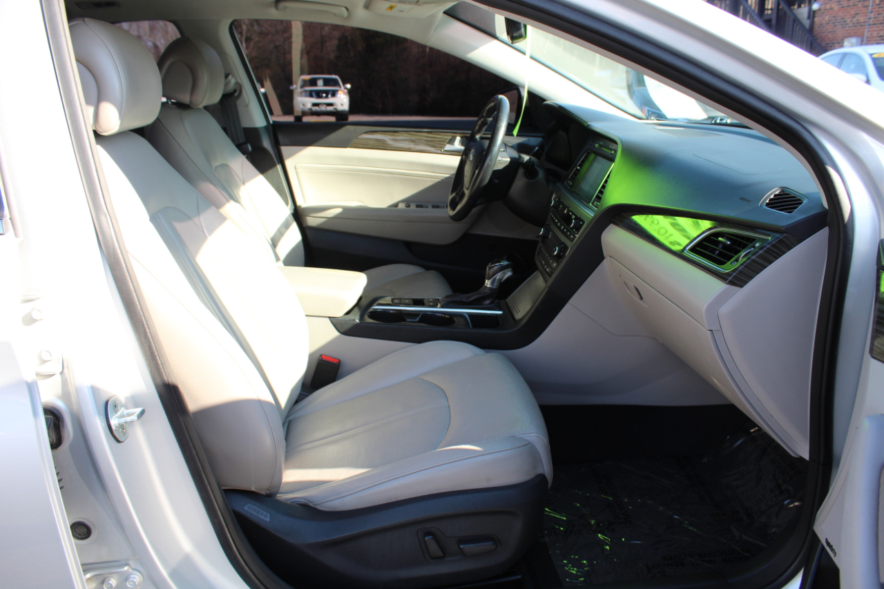 Hyundai Sonata 4dr Sdn 2.4L Limited 2015