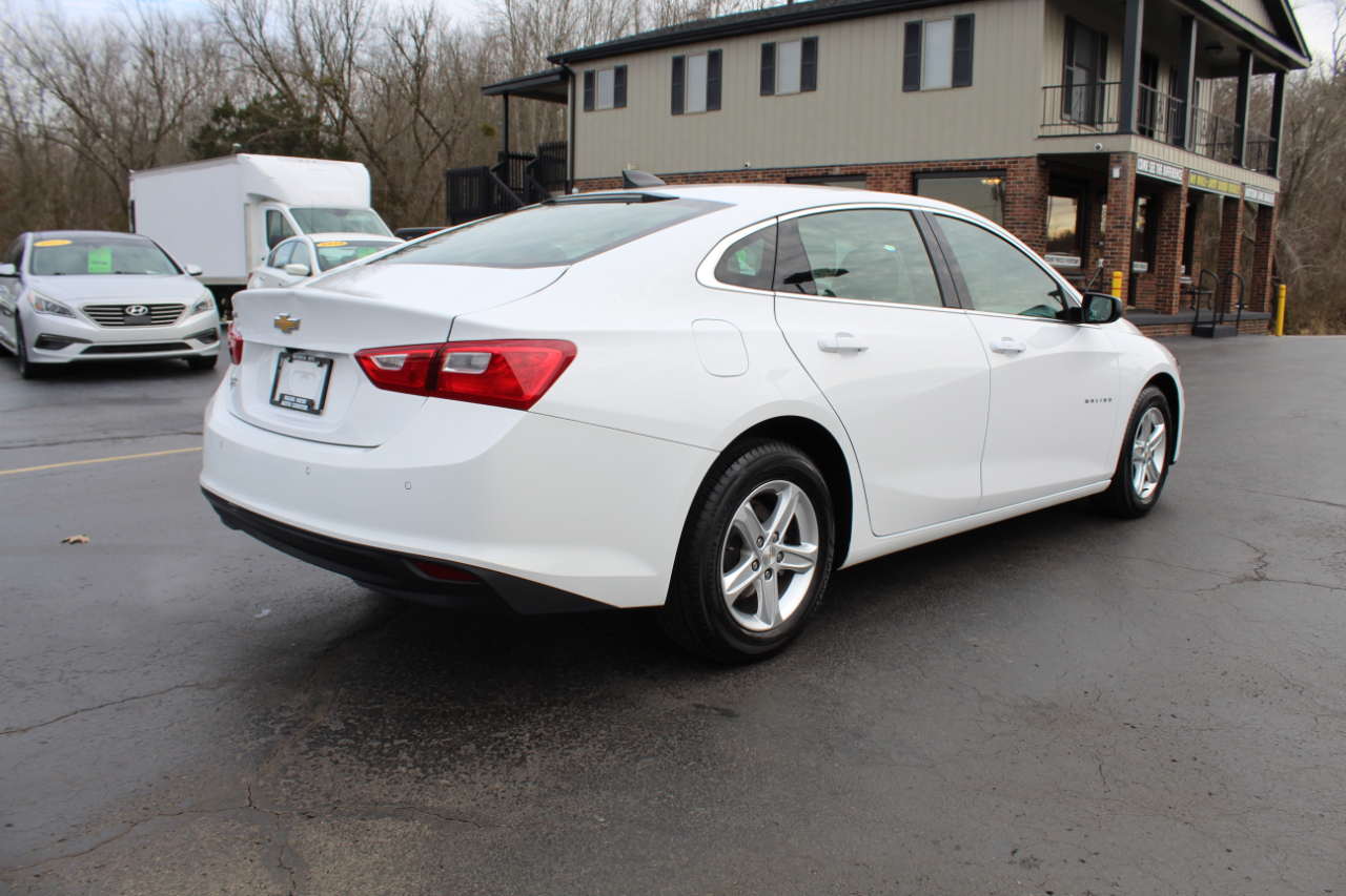Chevrolet Malibu 4dr Sdn LS w/1FL 2024