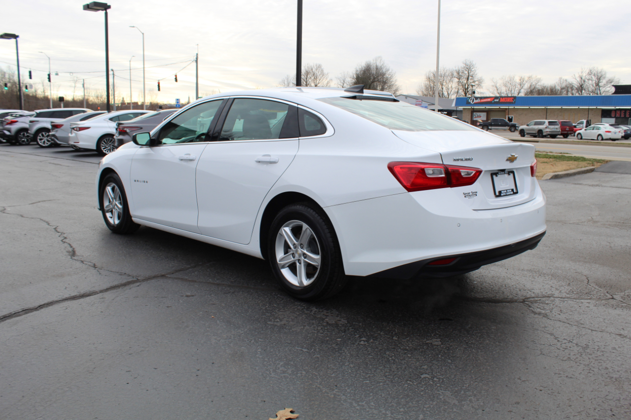 Chevrolet Malibu 4dr Sdn LS w/1FL 2024
