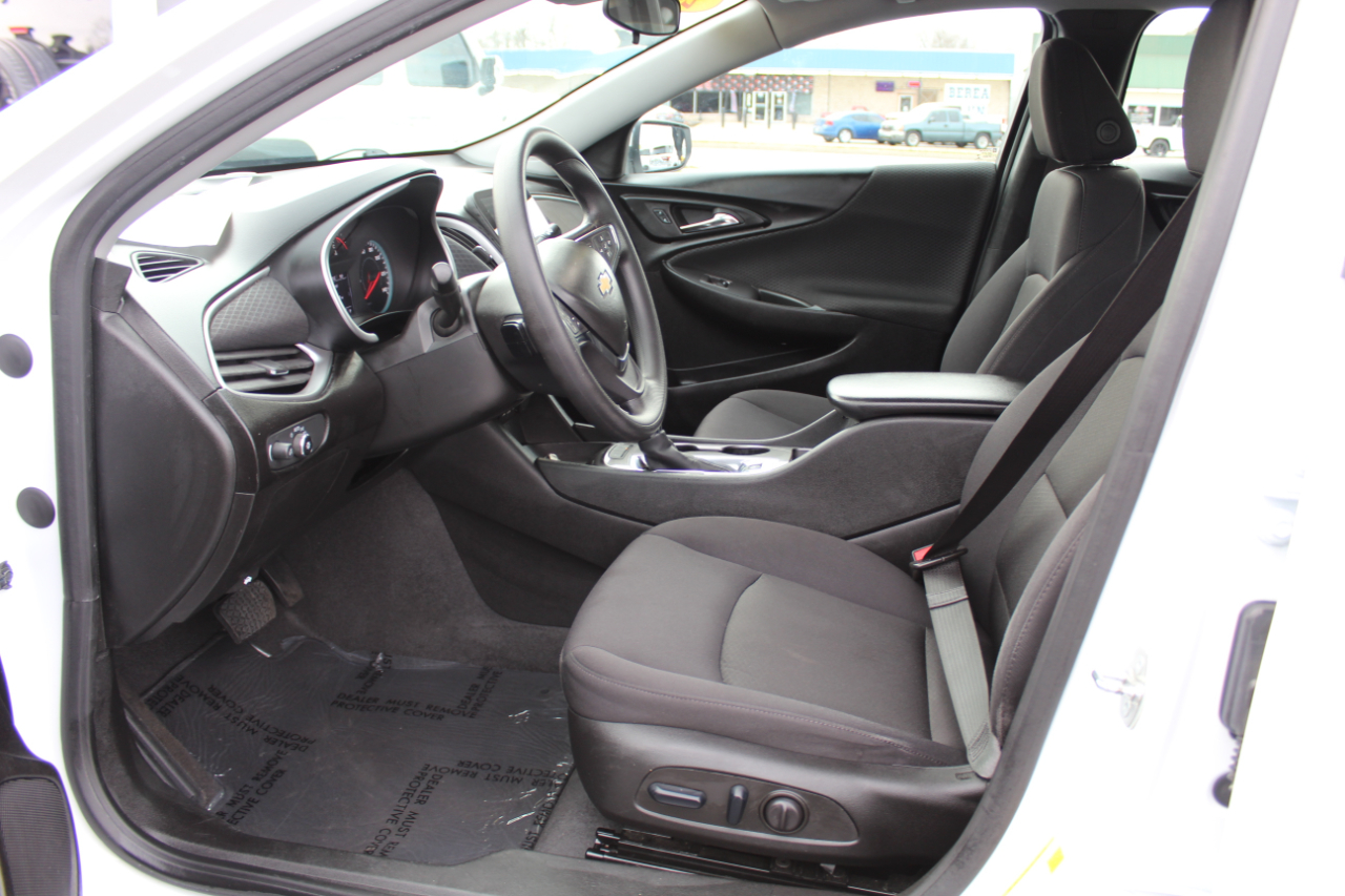 Chevrolet Malibu 4dr Sdn LS w/1FL 2024