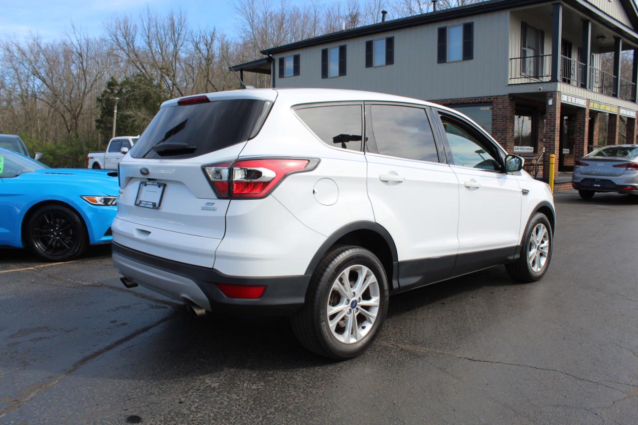 Ford Escape SE FWD 2017
