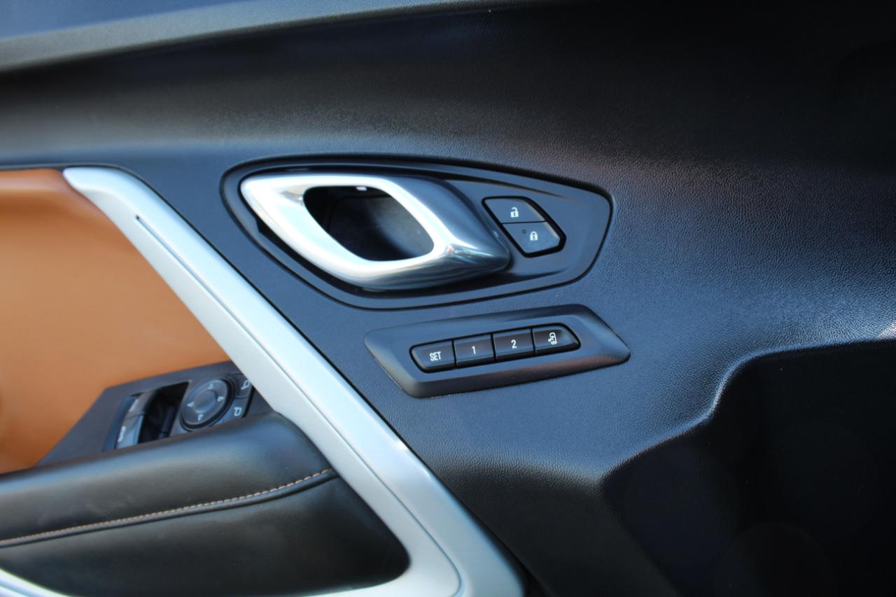 Chevrolet Camaro 2dr Cpe 2SS 2016