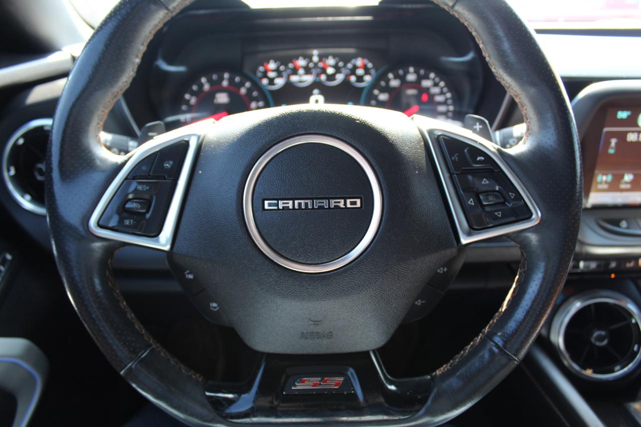 Chevrolet Camaro 2dr Cpe 2SS 2016