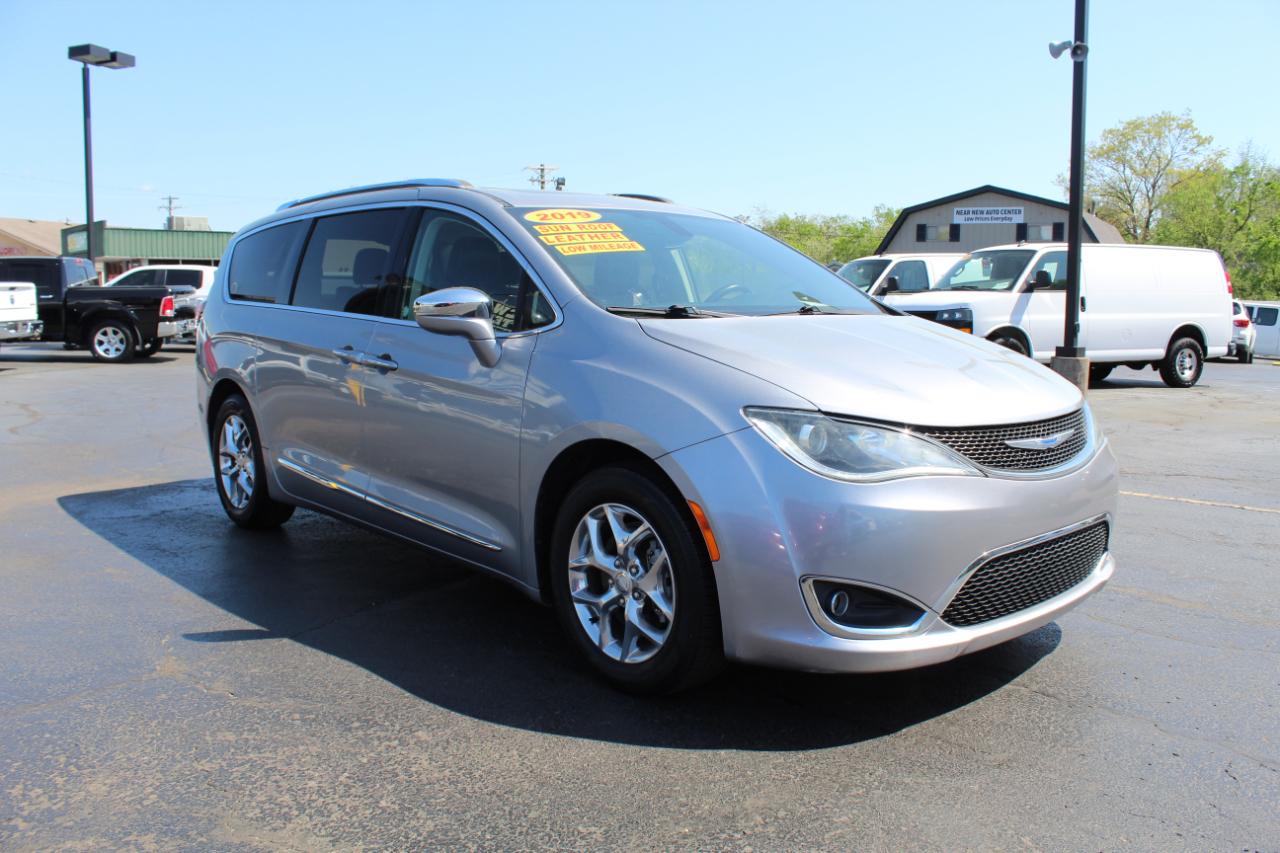 Chrysler Pacifica Limited FWD 2019