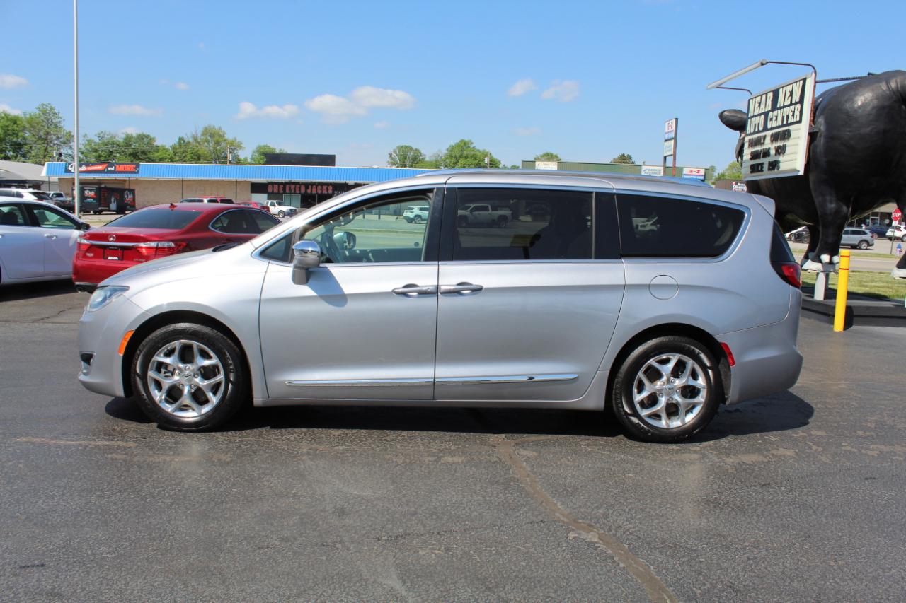 Chrysler Pacifica Limited FWD 2019