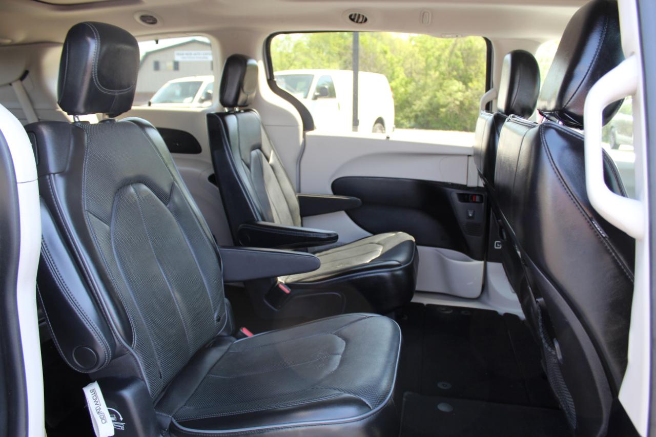 Chrysler Pacifica Limited FWD 2019