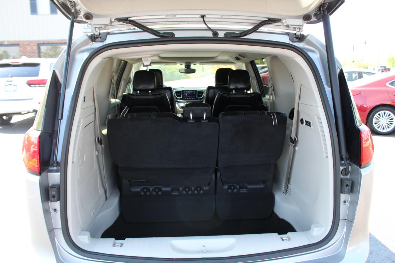 Chrysler Pacifica Limited FWD 2019