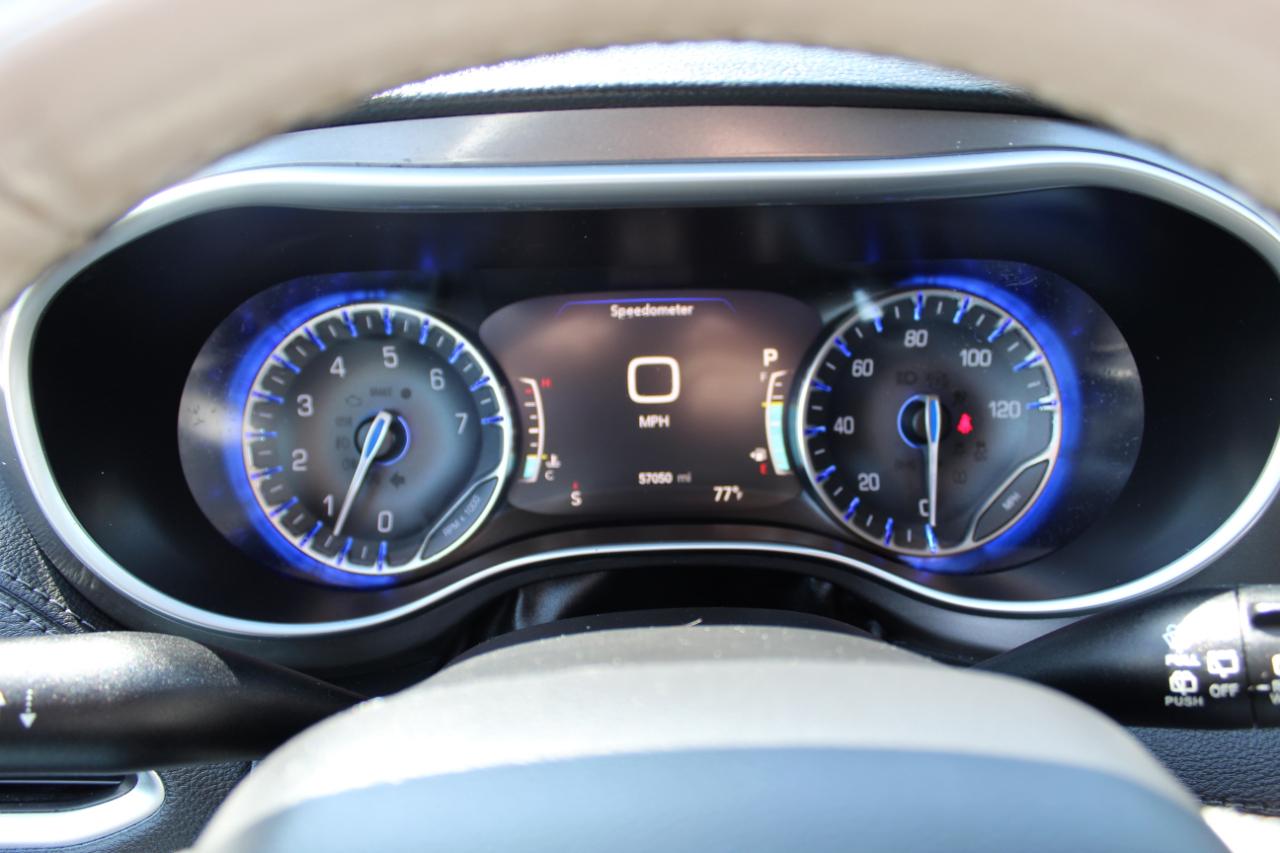 Chrysler Pacifica Limited FWD 2019