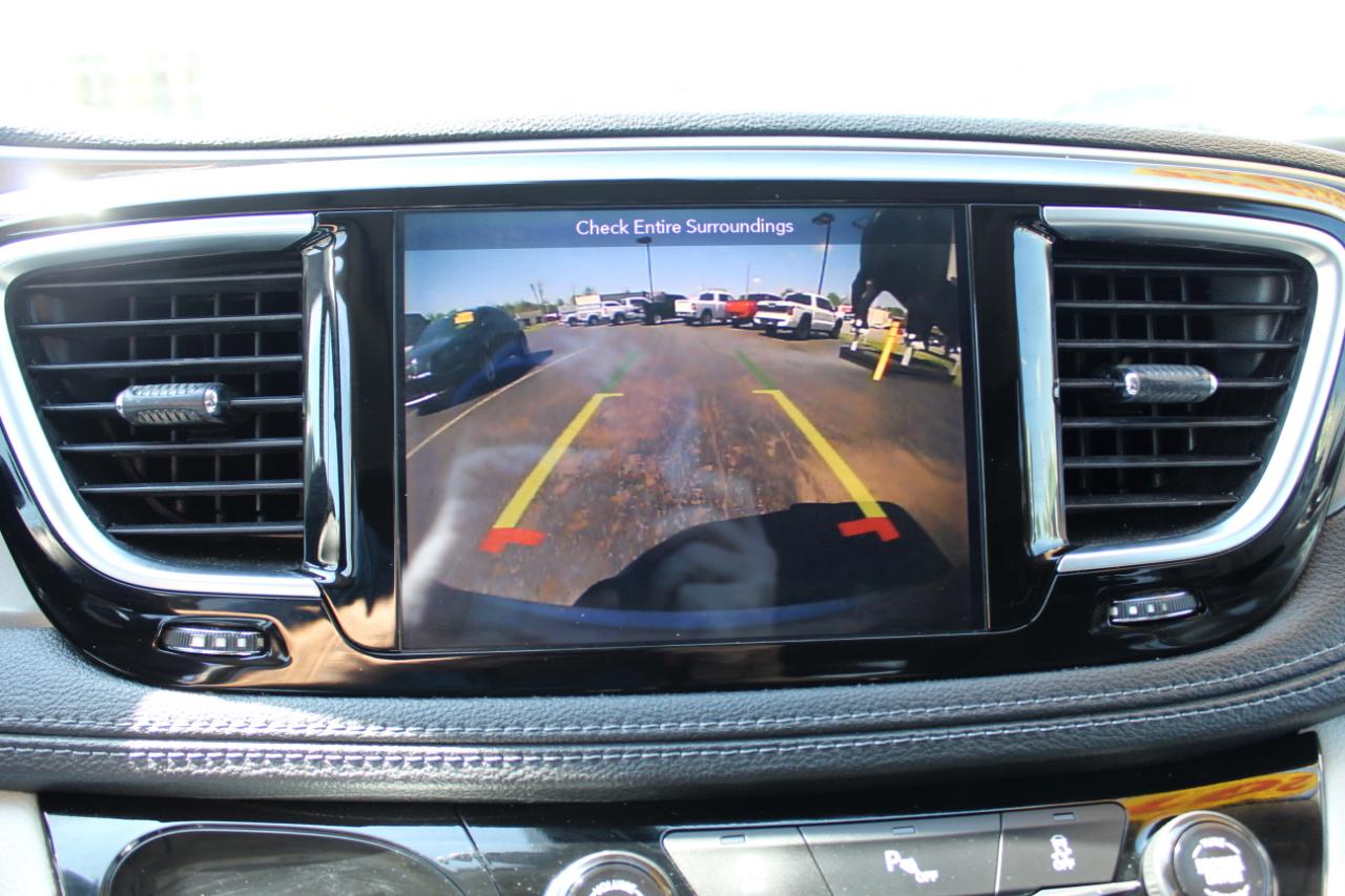 Chrysler Pacifica Limited FWD 2019