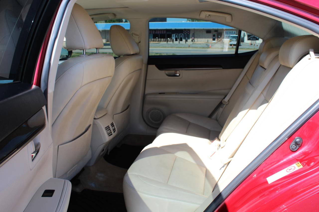 Lexus ES 350 4dr Sdn 2013
