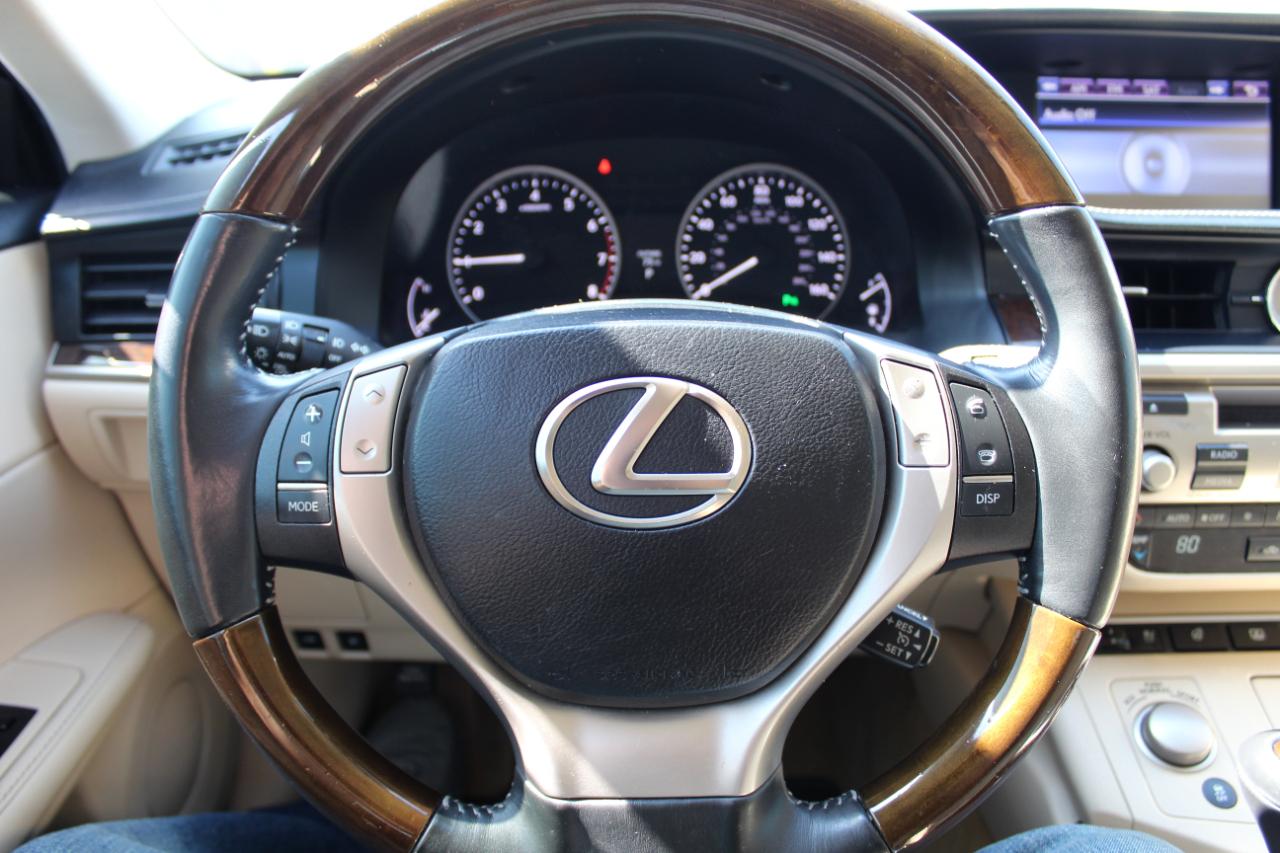 Lexus ES 350 4dr Sdn 2013