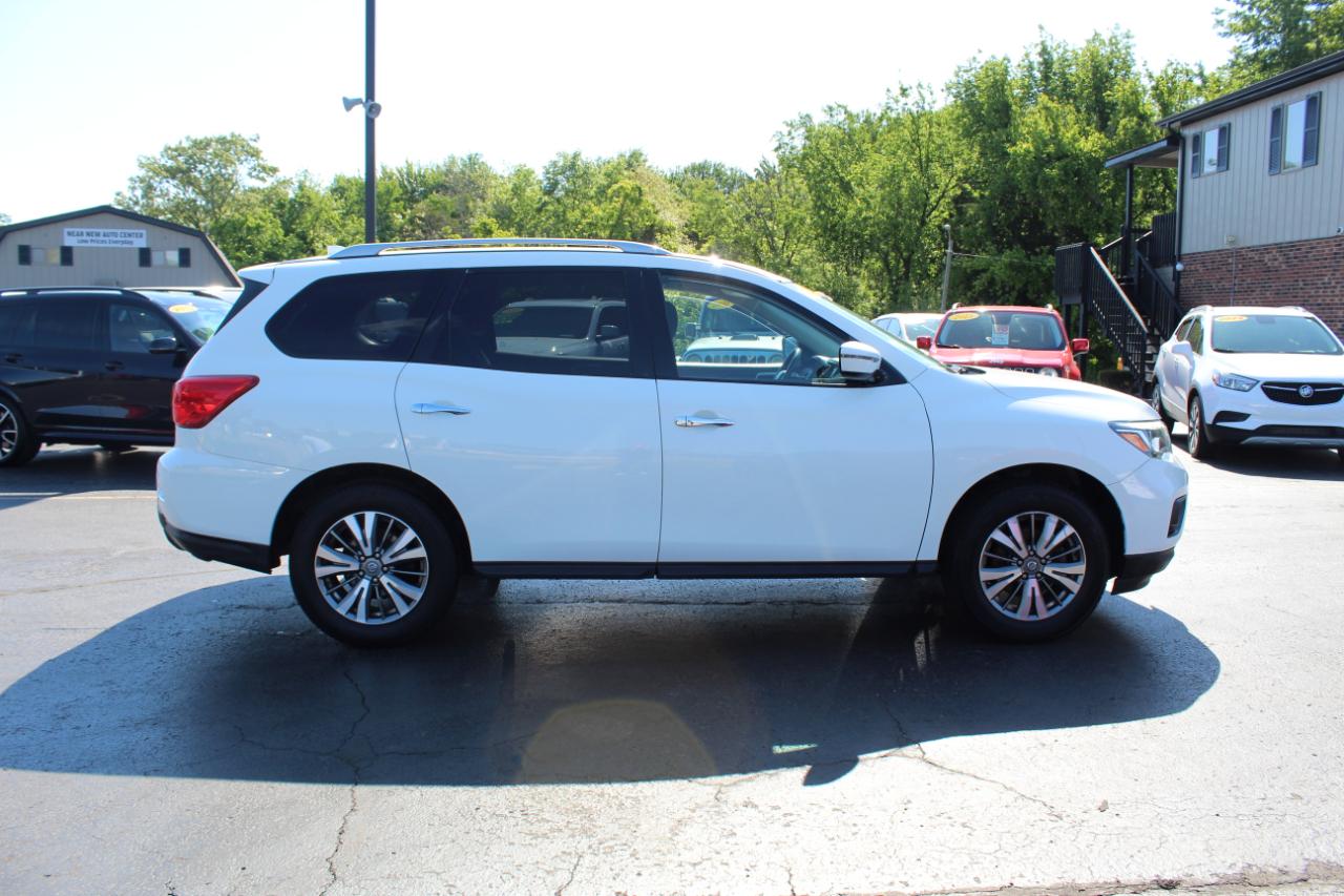 Nissan Pathfinder 4x4 SV 2020