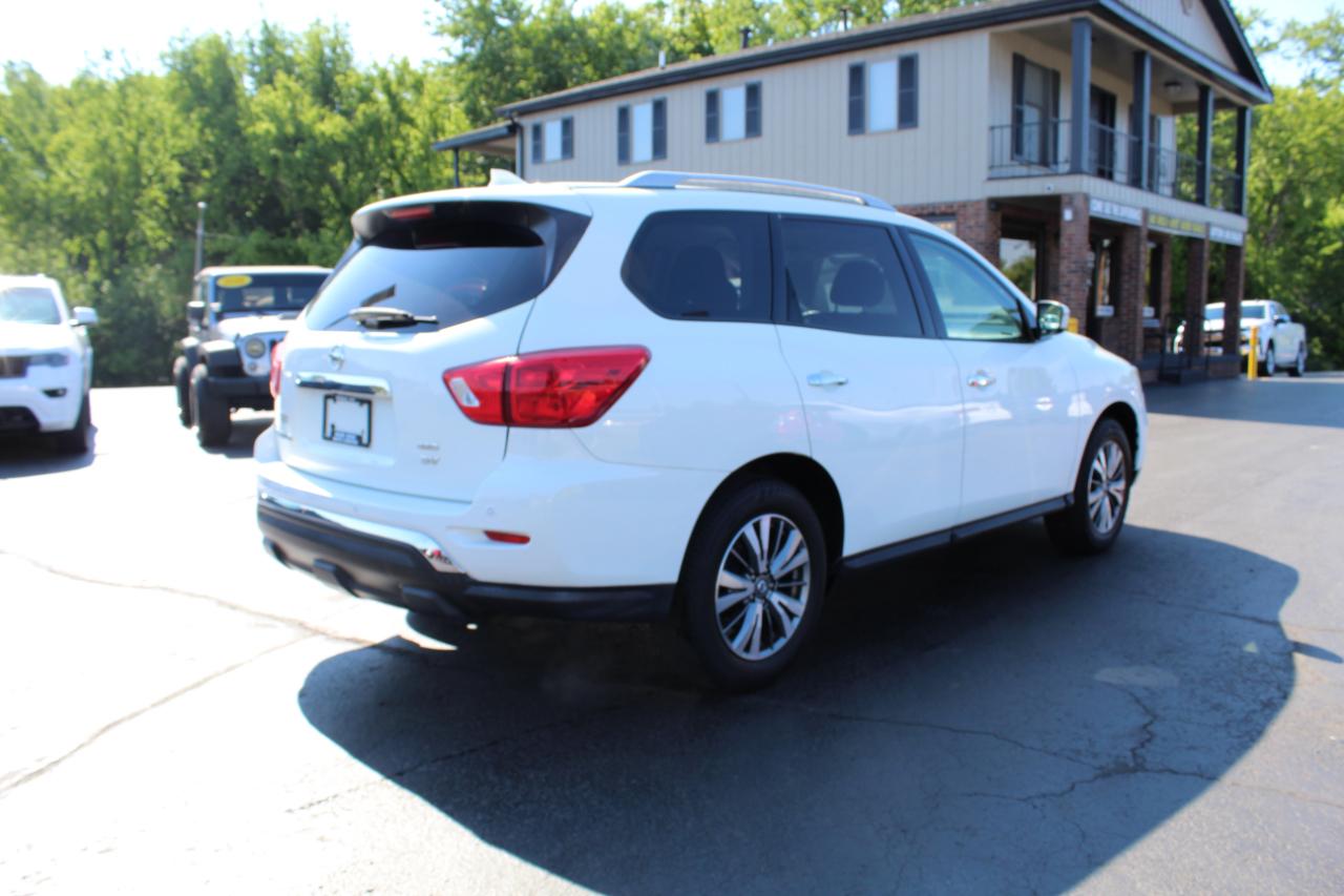 Nissan Pathfinder 4x4 SV 2020