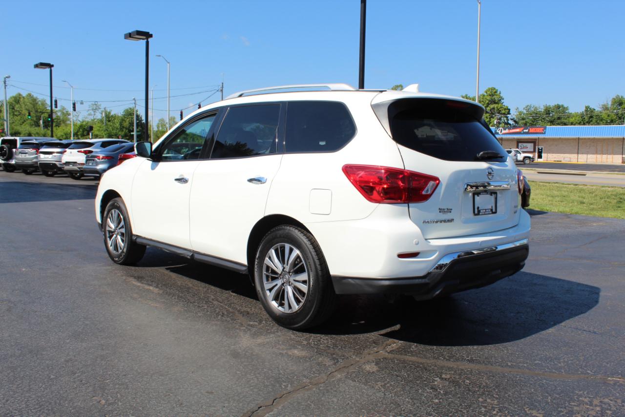 Nissan Pathfinder 4x4 SV 2020