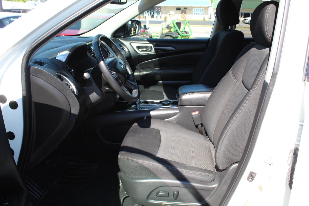 Nissan Pathfinder 4x4 SV 2020
