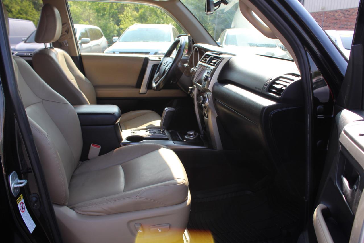 Toyota 4Runner 4WD 4dr V6 Limited (Natl) 2012