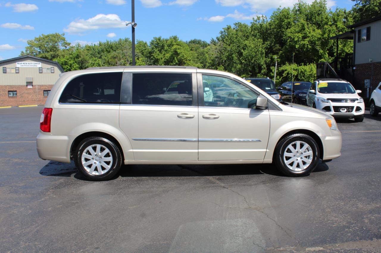 Chrysler Town & Country 4dr Wgn Touring 2014