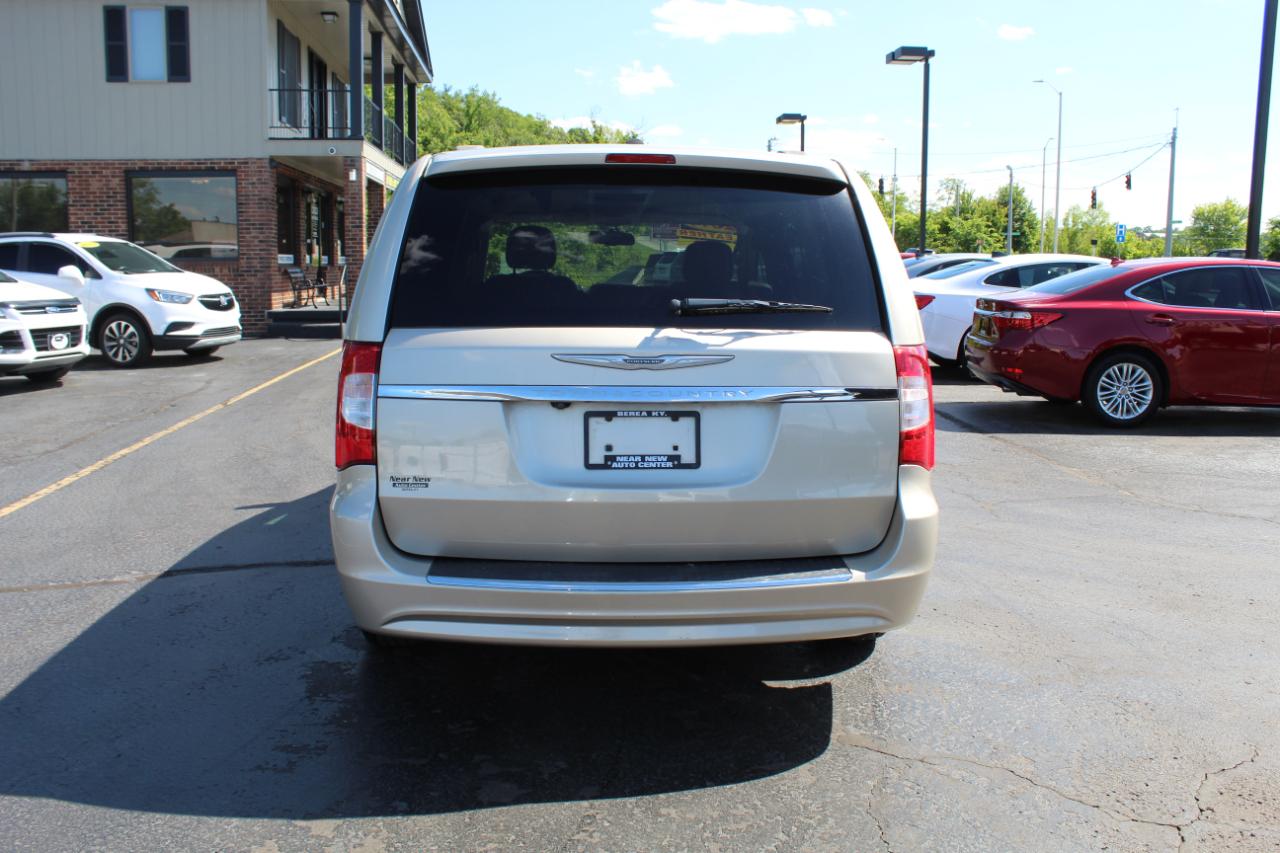 Chrysler Town & Country 4dr Wgn Touring 2014
