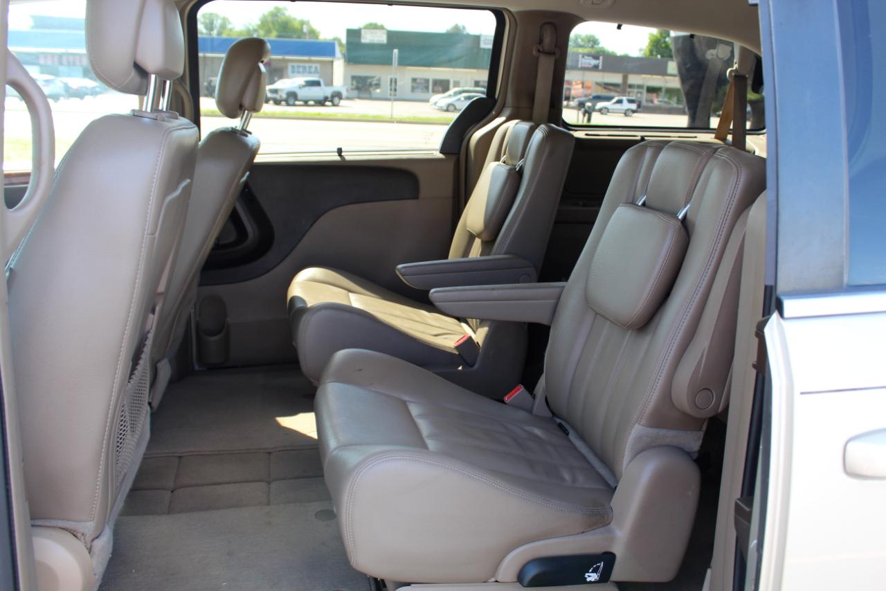 Chrysler Town & Country 4dr Wgn Touring 2014