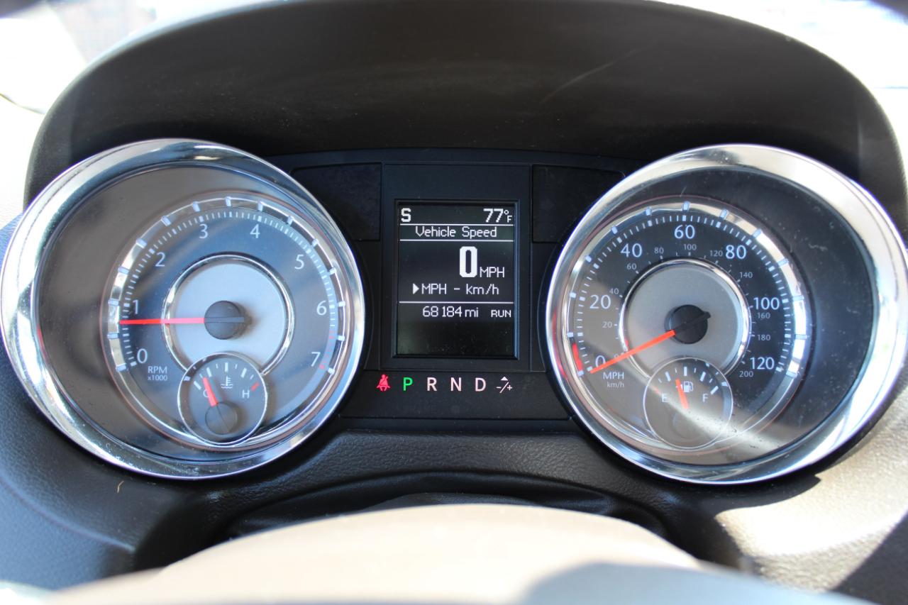 Chrysler Town & Country 4dr Wgn Touring 2014
