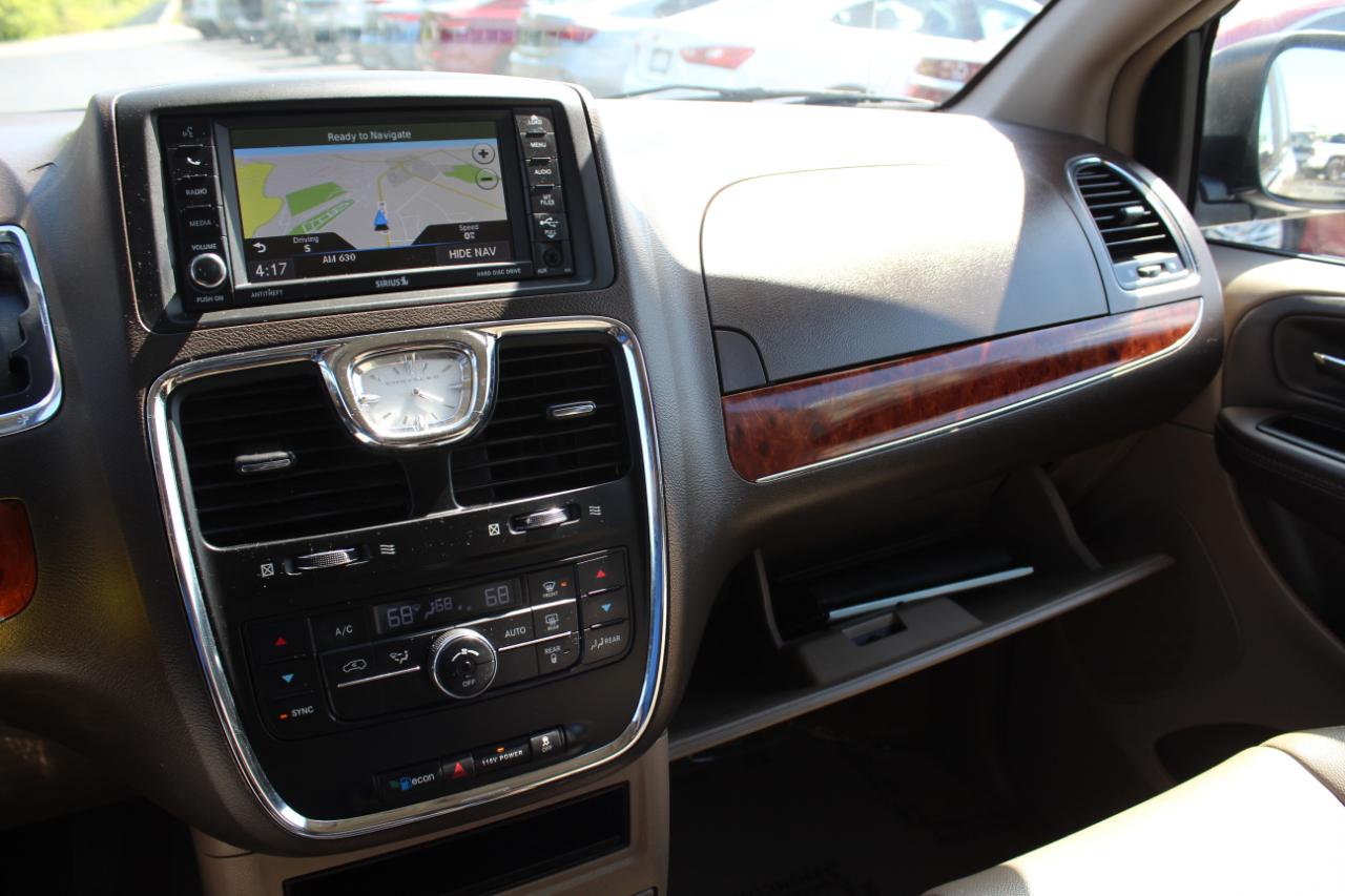 Chrysler Town & Country 4dr Wgn Touring 2014