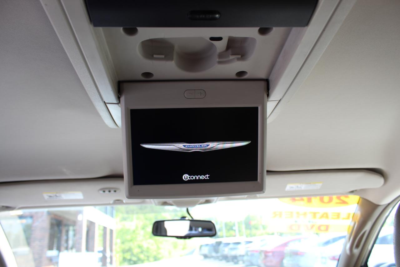 Chrysler Town & Country 4dr Wgn Touring 2014