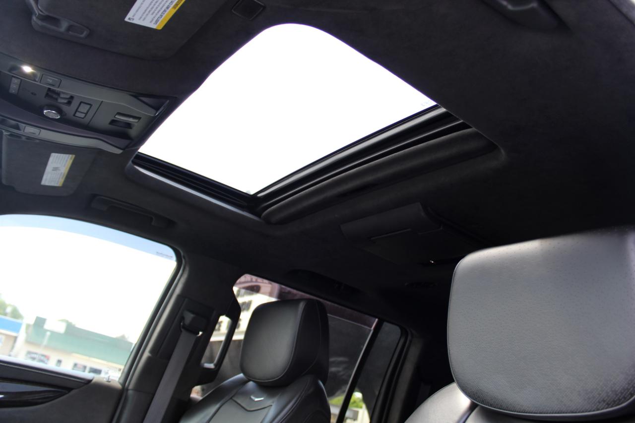 Cadillac Escalade ESV 4WD 4dr Platinum 2019