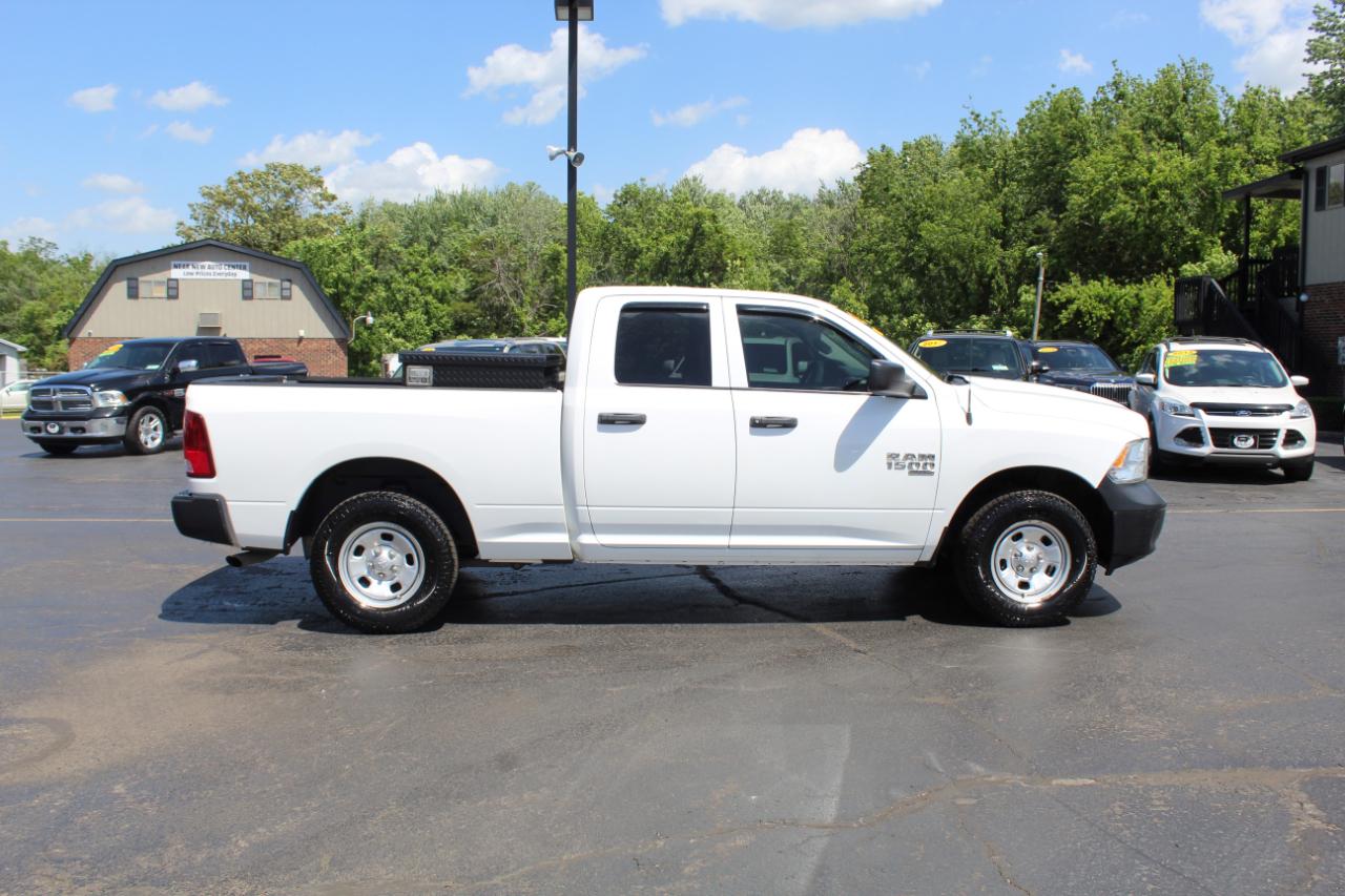 RAM 1500 Classic Tradesman 4x4 Quad Cab 6'4" Box 2020