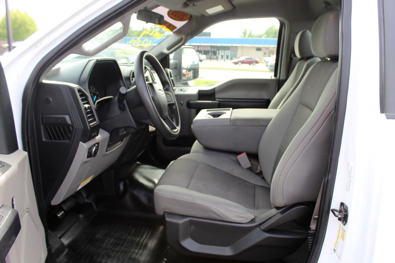 Ford F-150 4WD Reg Cab 141" XLT 2016