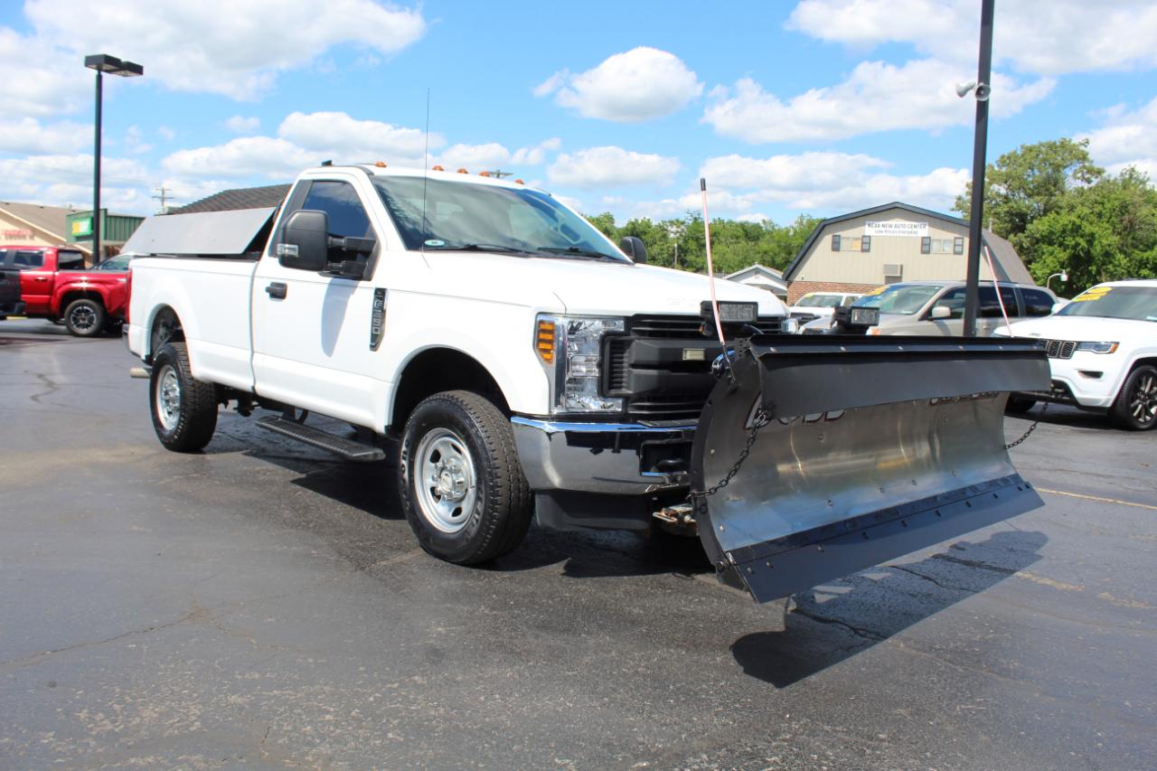 Ford Super Duty F-350 SRW XLT 4WD Reg Cab 8' Box 2018