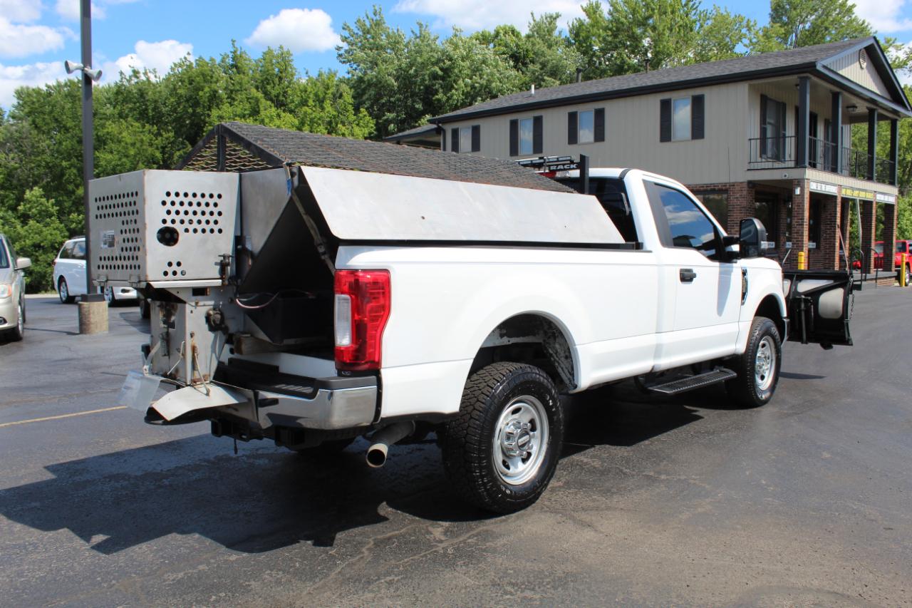 Ford Super Duty F-350 SRW XLT 4WD Reg Cab 8' Box 2018