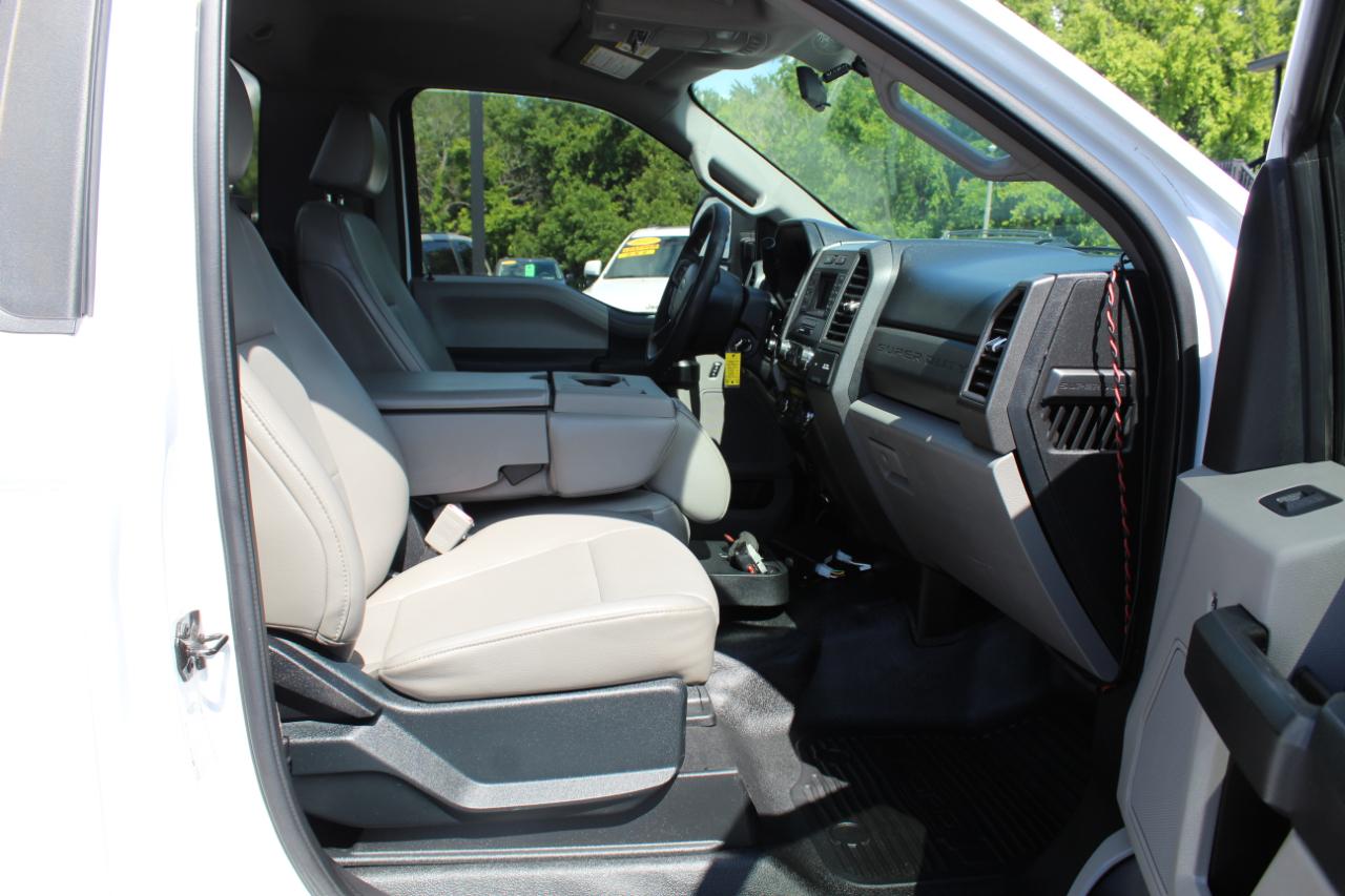Ford Super Duty F-350 SRW XLT 4WD Reg Cab 8' Box 2018