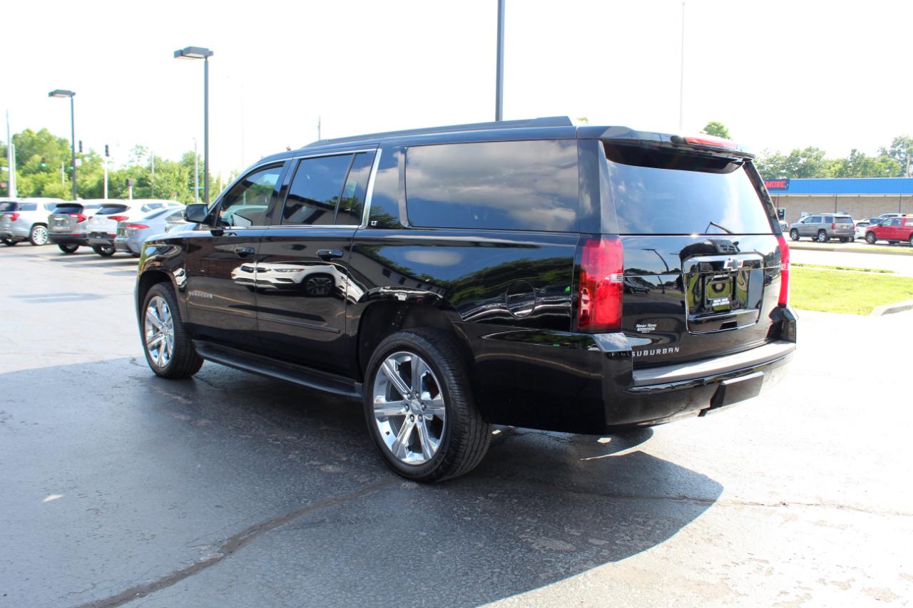Chevrolet Suburban 4WD 4dr 1500 LT 2019
