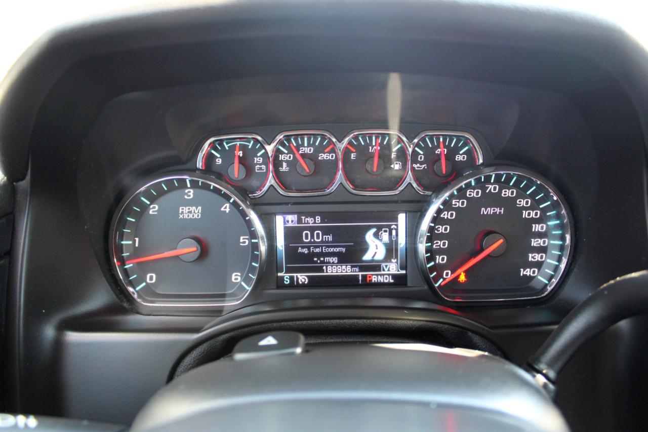 Chevrolet Suburban 4WD 4dr 1500 LT 2019