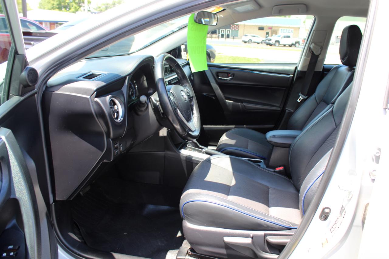 Toyota Corolla XLE CVT (Natl) 2019