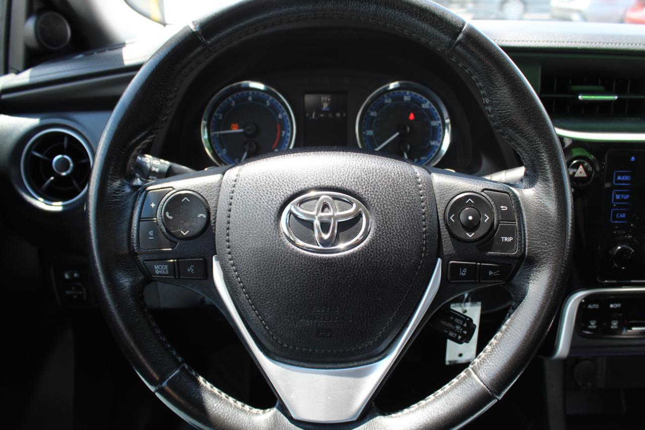 Toyota Corolla XLE CVT (Natl) 2019