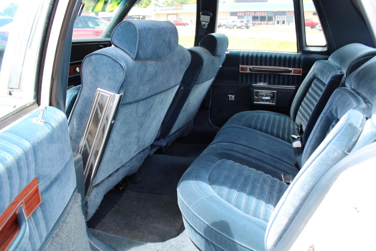 Chevrolet Caprice 4dr Sedan Classic Brougham LS 1987